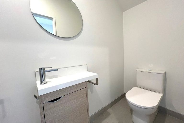 Photo of property in 4 Nuku Place, Manurewa, Auckland, 2102
