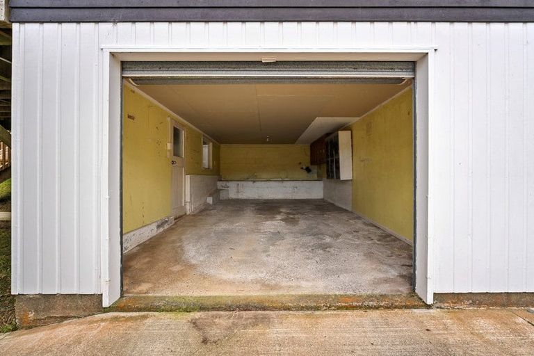 Photo of property in 5 Chaucer Way, Karori, Wellington, 6012