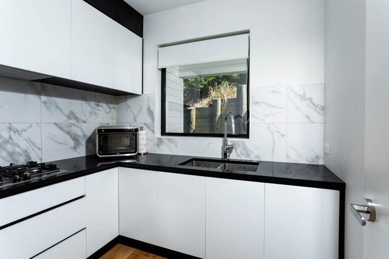 Photo of property in 10 Awaiti Way, Orewa, 0931
