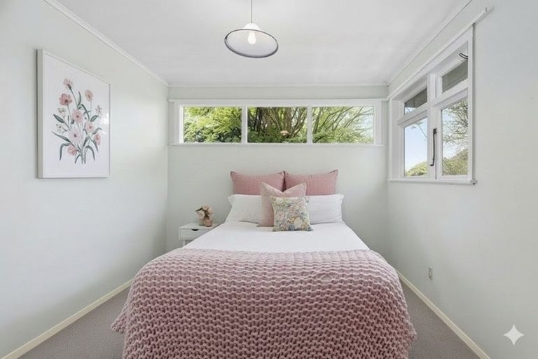 Photo of property in 6 Muri Road, Pukerua Bay, 5026