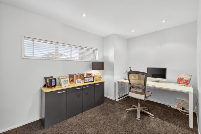 Photo of property in 35 Birkdale Drive, Shirley, Christchurch, 8061