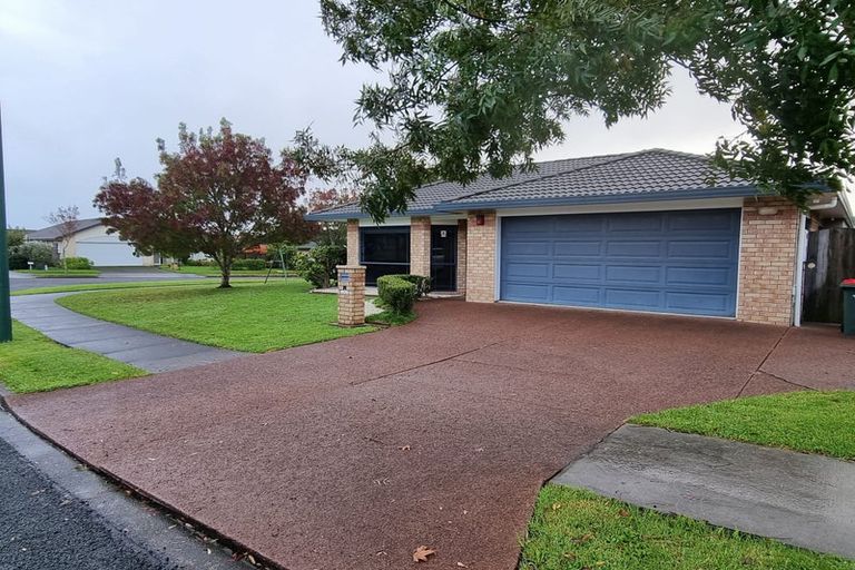 Photo of property in 55 Newbliss Crescent, East Tamaki Heights, Auckland, 2016