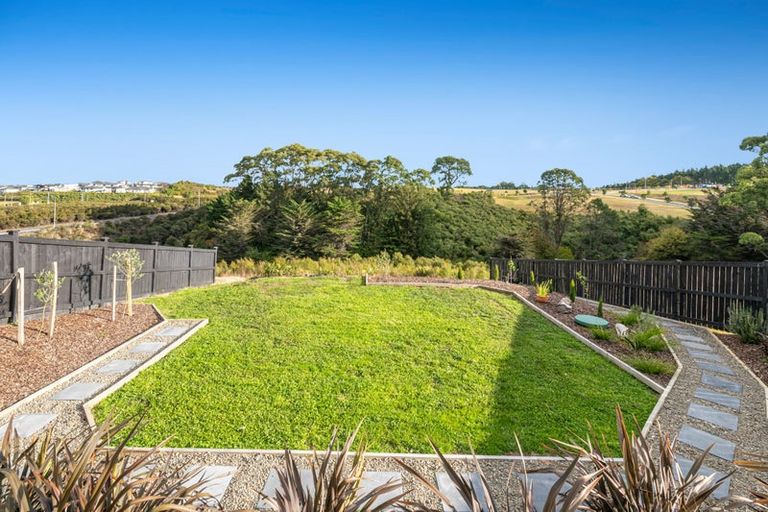 Photo of property in 34 Paparahi Place, Wainui, Silverdale, 0992