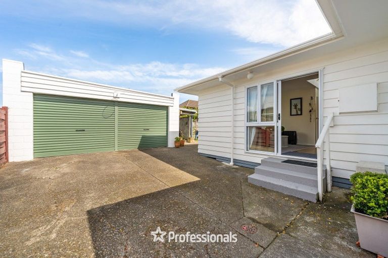 Photo of property in 13 Whites Line West, Woburn, Lower Hutt, 5010