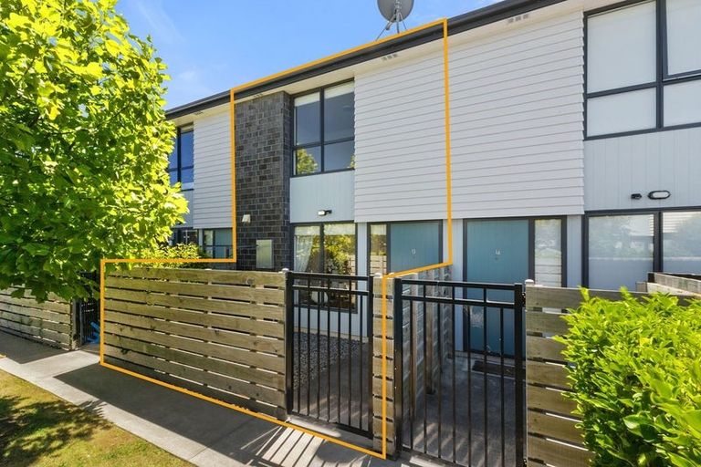 Photo of property in 13/14 Buffon Street, Waltham, Christchurch, 8023