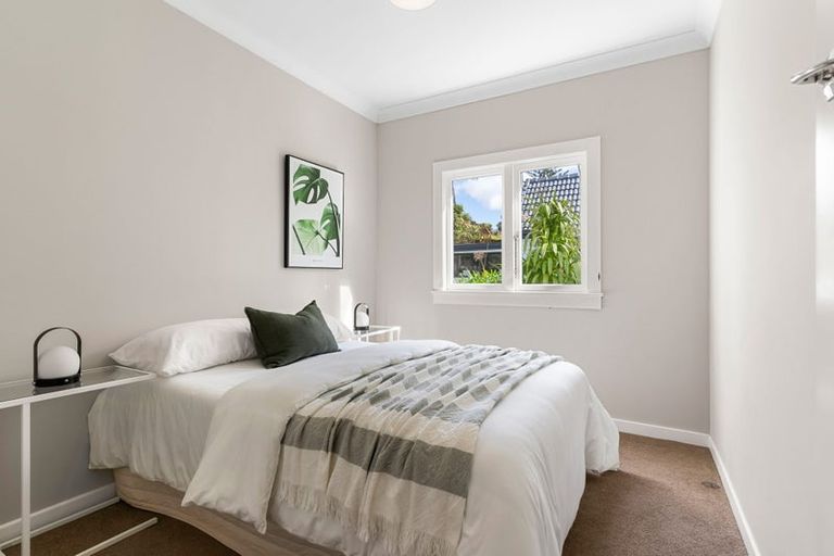 Photo of property in 1/20 Zion Road, Birkenhead, Auckland, 0626