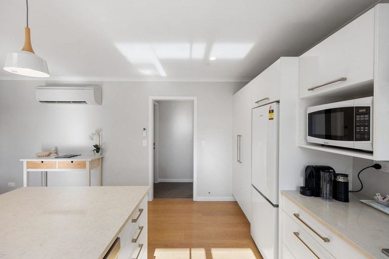 Photo of property in 28c Hamilton Road, Cambridge, 3434