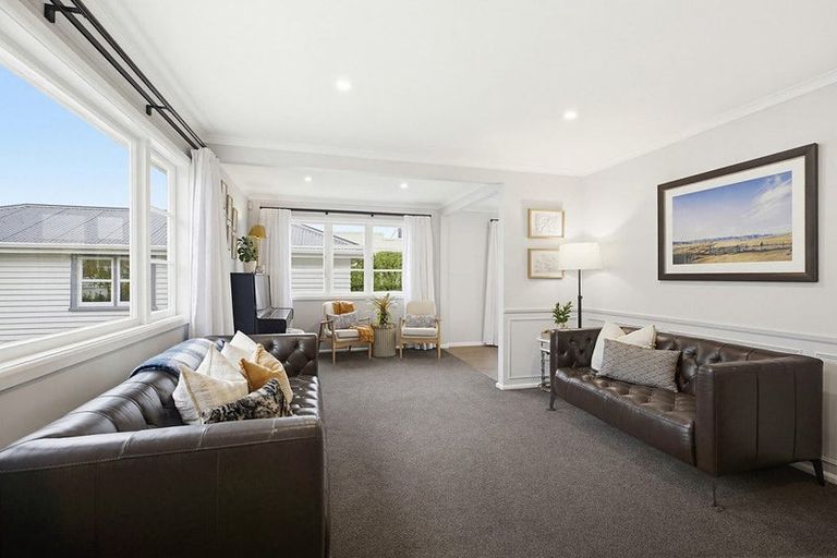 Photo of property in 4 Beauchamp Street, Tawa, Wellington, 5028