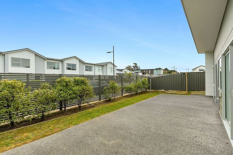Photo of property in 1 Tieke Lane, Kenepuru, Porirua, 5022