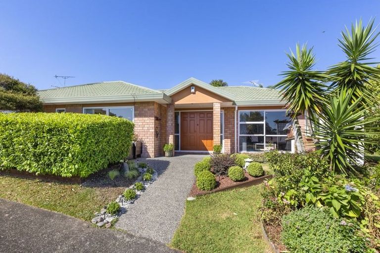 Photo of property in 10 Ryden Place, Glen Eden, Auckland, 0602