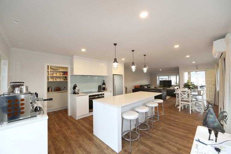 Photo of property in 4 Forsyth Street, Taradale, Napier, 4112