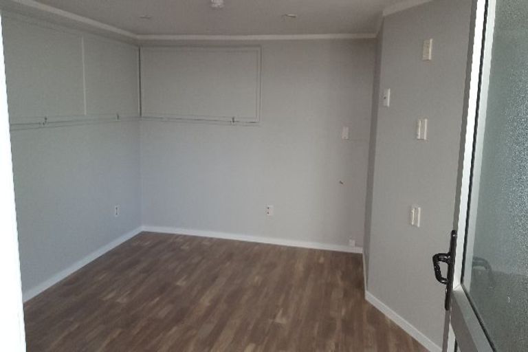 Photo of property in 1 Glenbervie Crescent, Massey, Auckland, 0614