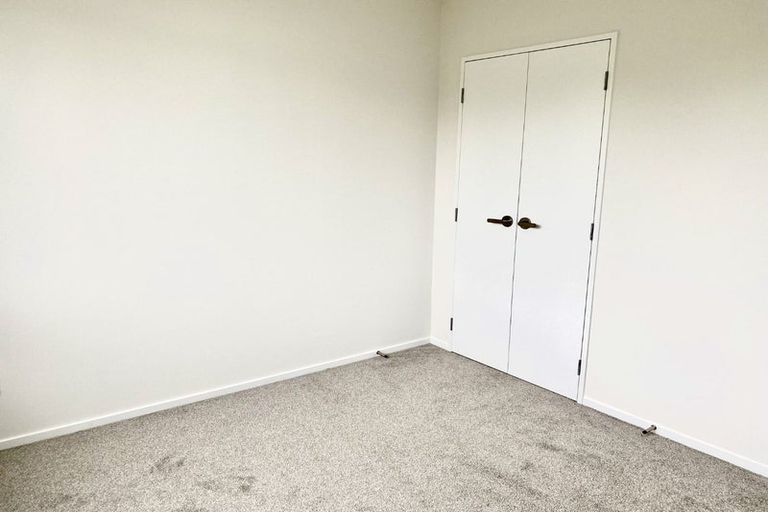 Photo of property in 8/6 Kereru Street, Henderson, Auckland, 0612