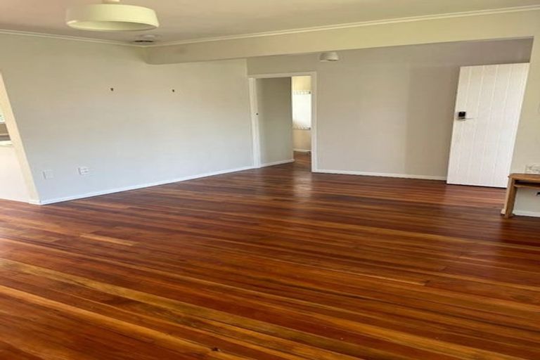 Photo of property in 1/24 Lancaster Road, Beach Haven, Auckland, 0626
