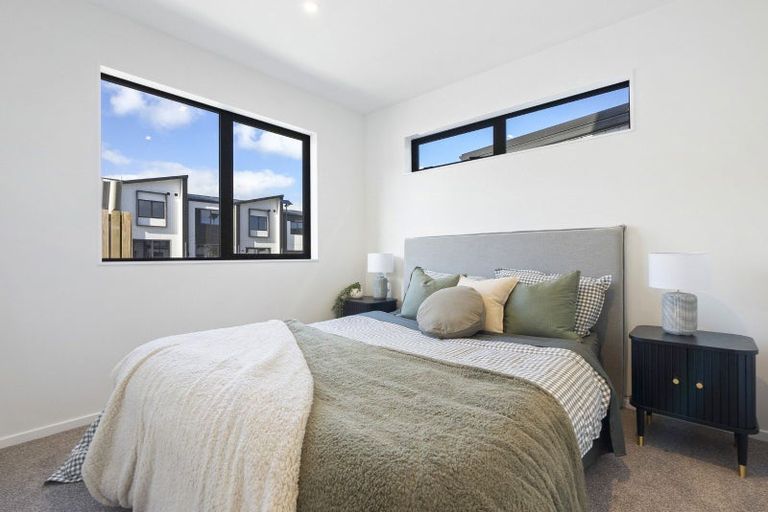 Photo of property in 8/4 Ngaroma House Drive, Hobsonville, Auckland, 0616