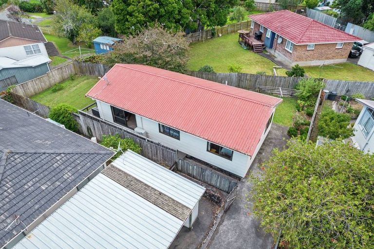 Photo of property in 2/22 Minaret Drive, Bucklands Beach, Auckland, 2014
