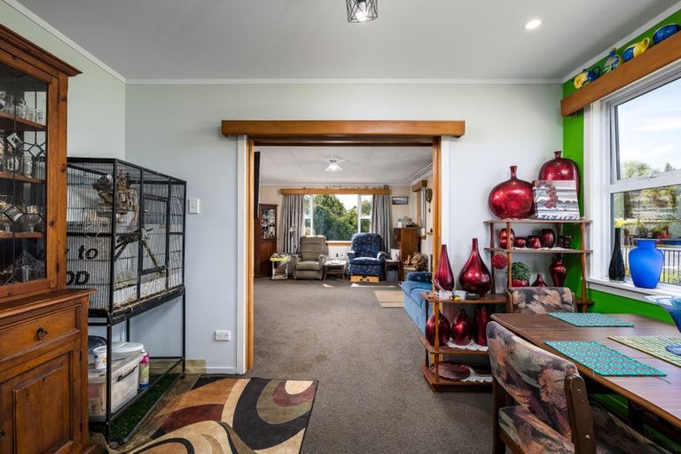 Photo of property in 85 Timaru Road, Waimate, 7924