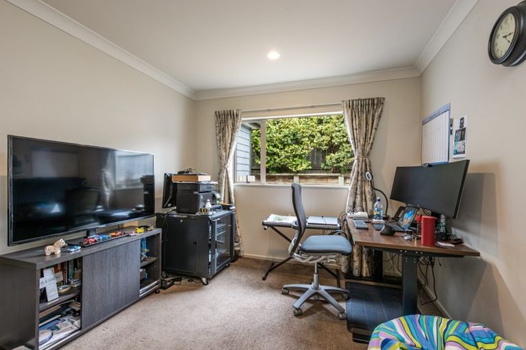 Photo of property in 35 Staithes Drive North, Whitby, Porirua, 5024
