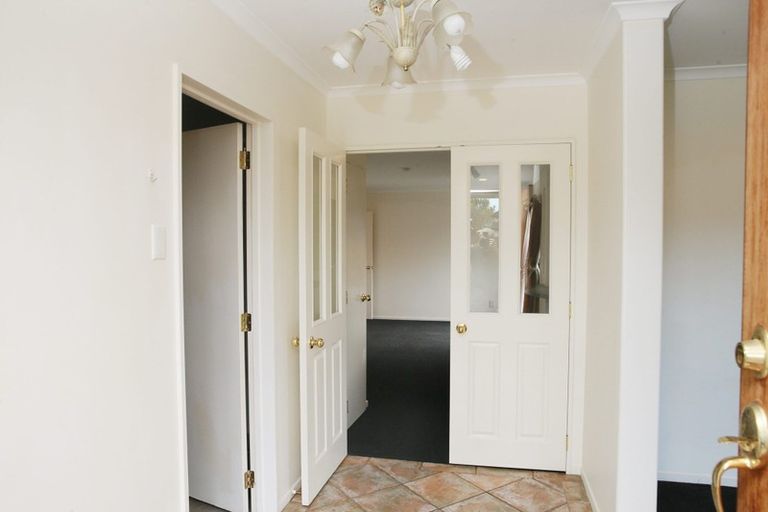 Photo of property in 32 Fendalton Drive, Rototuna, Hamilton, 3210