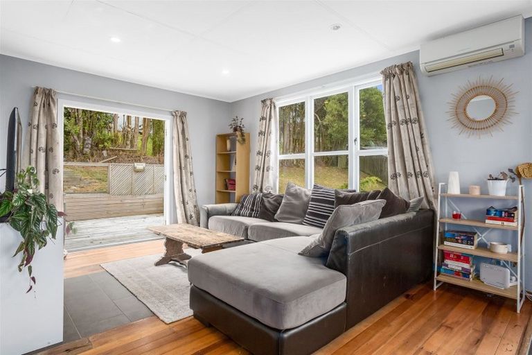 Photo of property in 21 Desert Gold Street, Ascot Park, Porirua, 5024