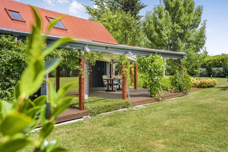 Photo of property in 66-66a Kuratawhiti Street, Greytown, 5712