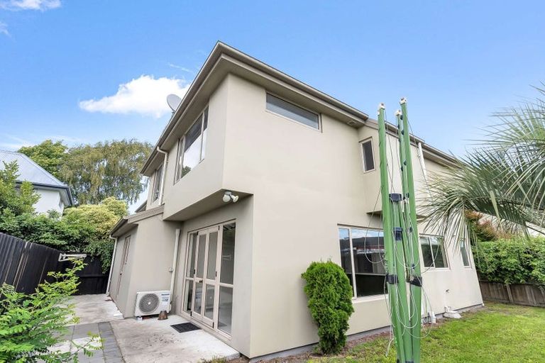 Photo of property in 4/17 Longley Place, Addington, Christchurch, 8024
