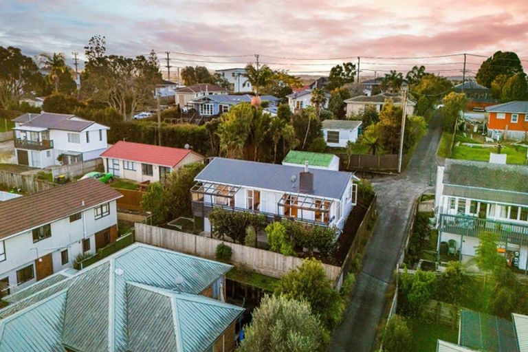 Photo of property in 101 Royal Road, Massey, Auckland, 0614