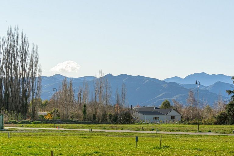 Photo of property in 23 Orchard Road, Greytown, 5712