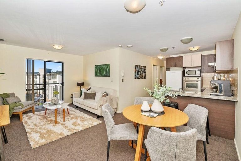 Photo of property in 6l/17 Crown Lynn Place, New Lynn, Auckland, 0600