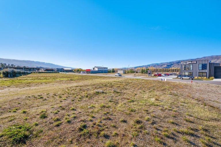 Photo of property in 18 Quinns Way, Cromwell, 9384