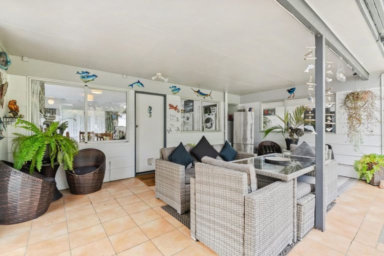 Photo of property in 17 Parkland Crescent, Te Kamo, Whangarei, 0112
