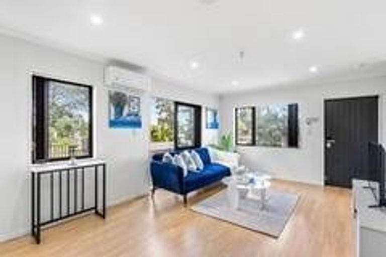 Photo of property in 1 Kendall Court, Wattle Downs, Auckland, 2103