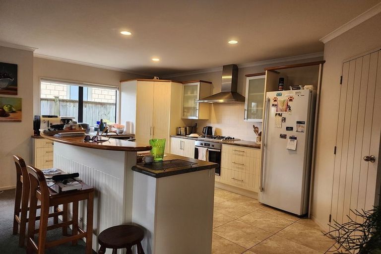 Photo of property in 14a Baverstock Road, Flat Bush, Auckland, 2016