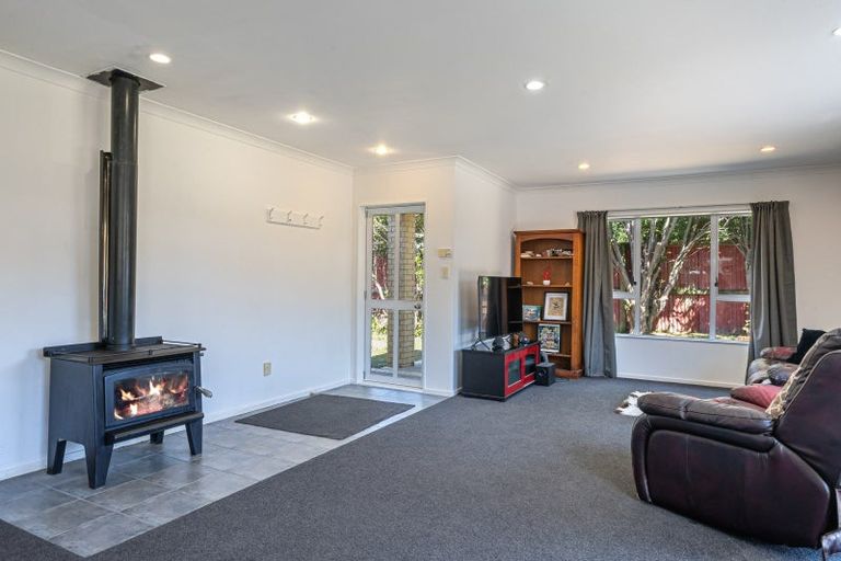 Photo of property in 3 Ipswich Grove, Wainuiomata, Lower Hutt, 5014