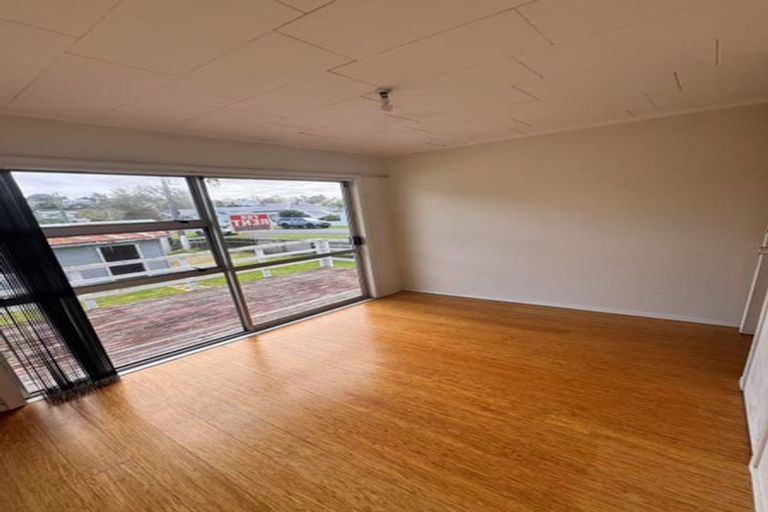 Photo of property in 11 Tennyson Street, Northcote Point, Auckland, 0627