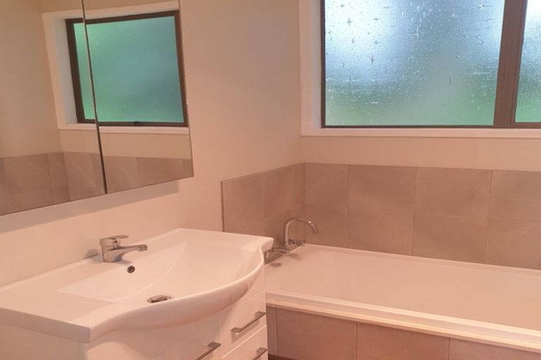 Photo of property in 7a Campbell Street, Waiuku, 2123
