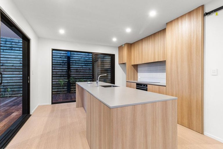 Photo of property in 228a Heta Road, Merrilands, New Plymouth, 4312