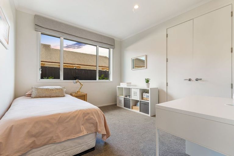 Photo of property in 5 Nikau Way, Riverhead, 0820