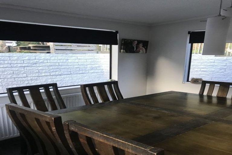 Photo of property in 27 Postgate Drive, Whitby, Porirua, 5024