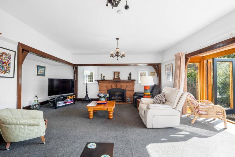 Photo of property in 162a Avonhead Road, Avonhead, Christchurch, 8042