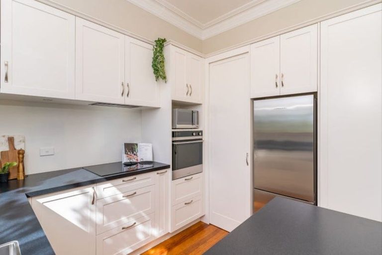 Photo of property in 143 Kenmure Road, Kenmure, Dunedin, 9011