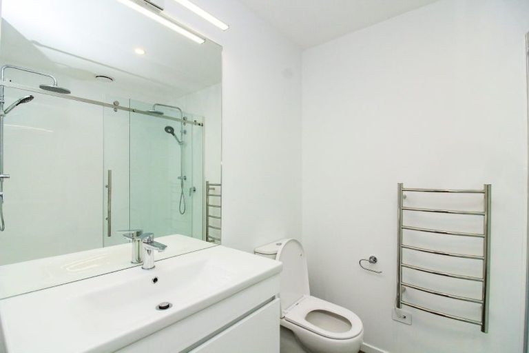 Photo of property in 96u8 Washington Avenue, Brooklyn, Wellington, 6021