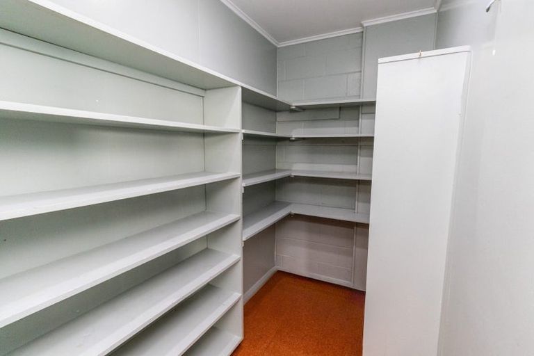 Photo of property in 192 Sutherland Road, Lyall Bay, Wellington, 6022