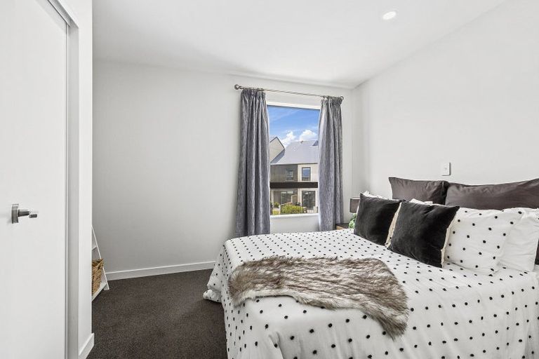 Photo of property in 170u7 Fraser Avenue, Johnsonville, Wellington, 6037