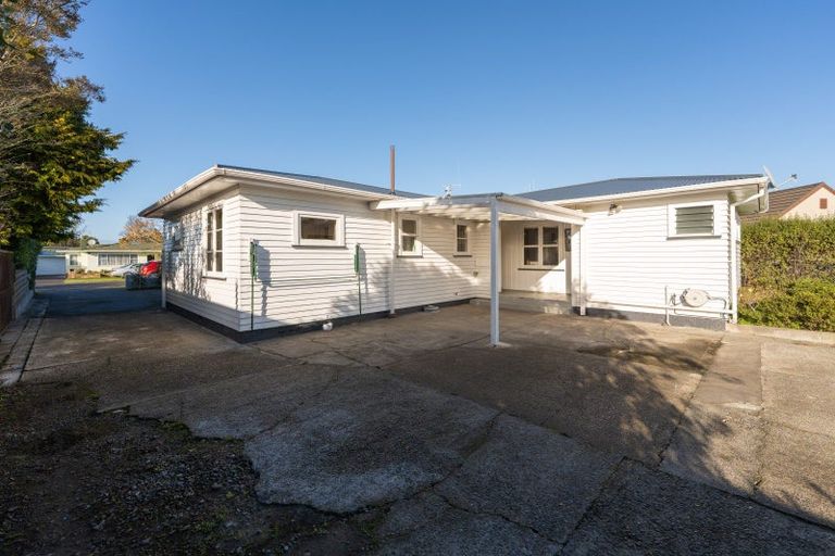 Photo of property in 24 Queen Street, Feilding, 4702