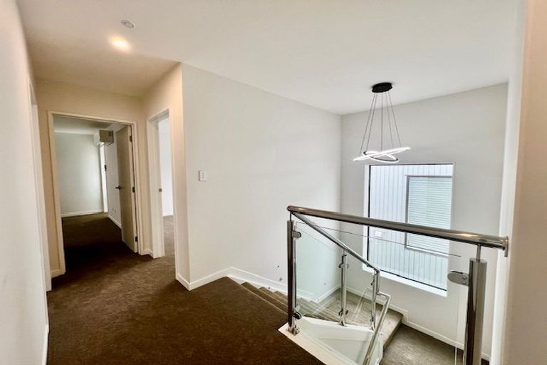 Photo of property in 56 Casuarina Road, Half Moon Bay, Auckland, 2012