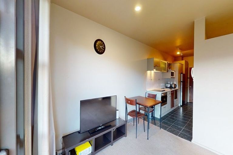 Photo of property in Atrium Towers, 6p/154 The Terrace, Wellington Central, Wellington, 6011