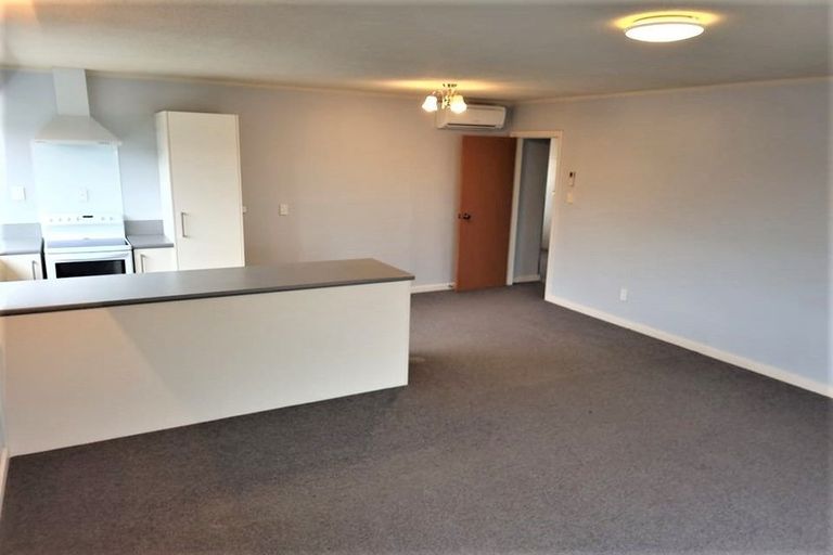 Photo of property in 1/39 Waimairi Road, Upper Riccarton, Christchurch, 8041