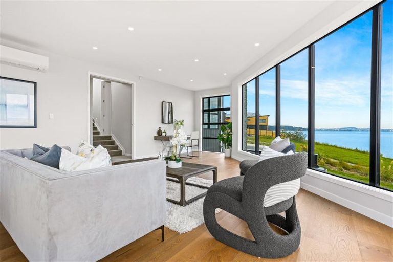 Photo of property in 5 Seawind Way, Hobsonville, Auckland, 0616