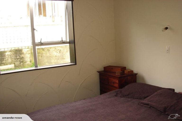 Photo of property in 21/125u Queens Drive, Lyall Bay, Wellington, 6022